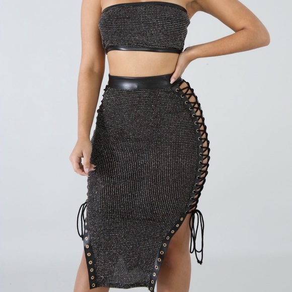 Bandeau Top & Maxi High Waist Lace up Skirt Set - Picture 7 of 8